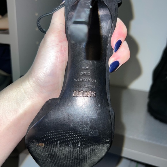 Schutz black heel in black size 6.5 - Picture 3 of 3